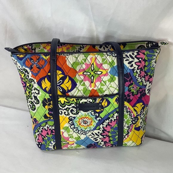Vera Bradley Small Vera Tote in Rio - Picture 3 of 7